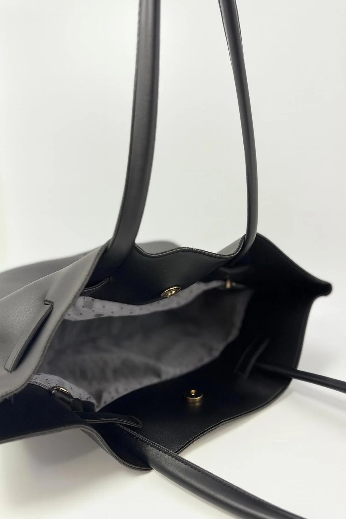 Büyük Shopper Omuz Çantası – Uzun Askılı Geniş Hacimli Günlük Çanta