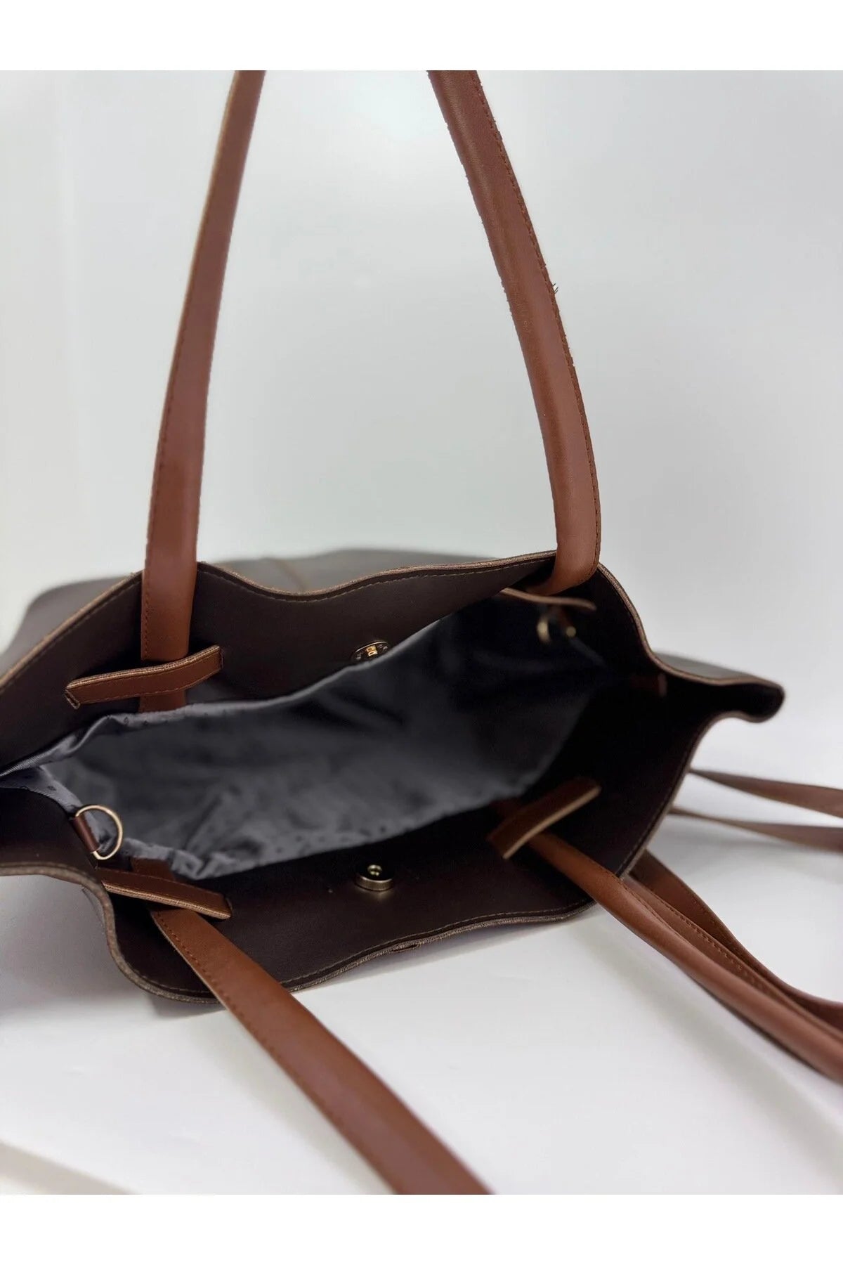 Büyük Shopper Omuz Çantası – Uzun Askılı Geniş Hacimli Günlük Çanta