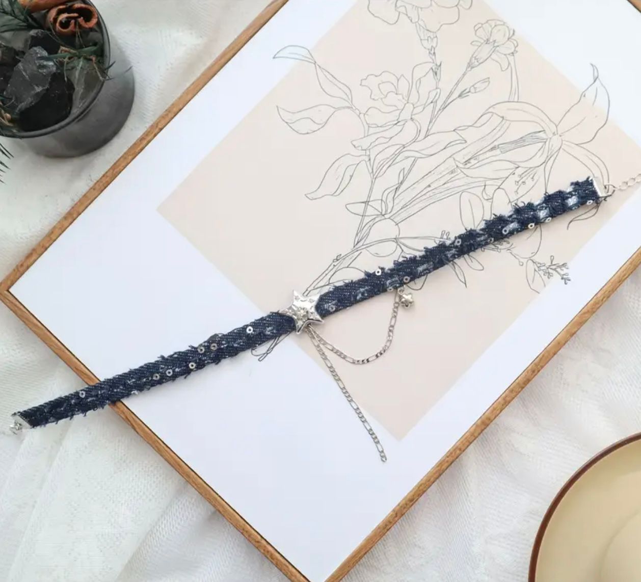 Kot Denim Yıldız Choker Kolye – Zincir & Pul Detaylı, Ayarlanabilir